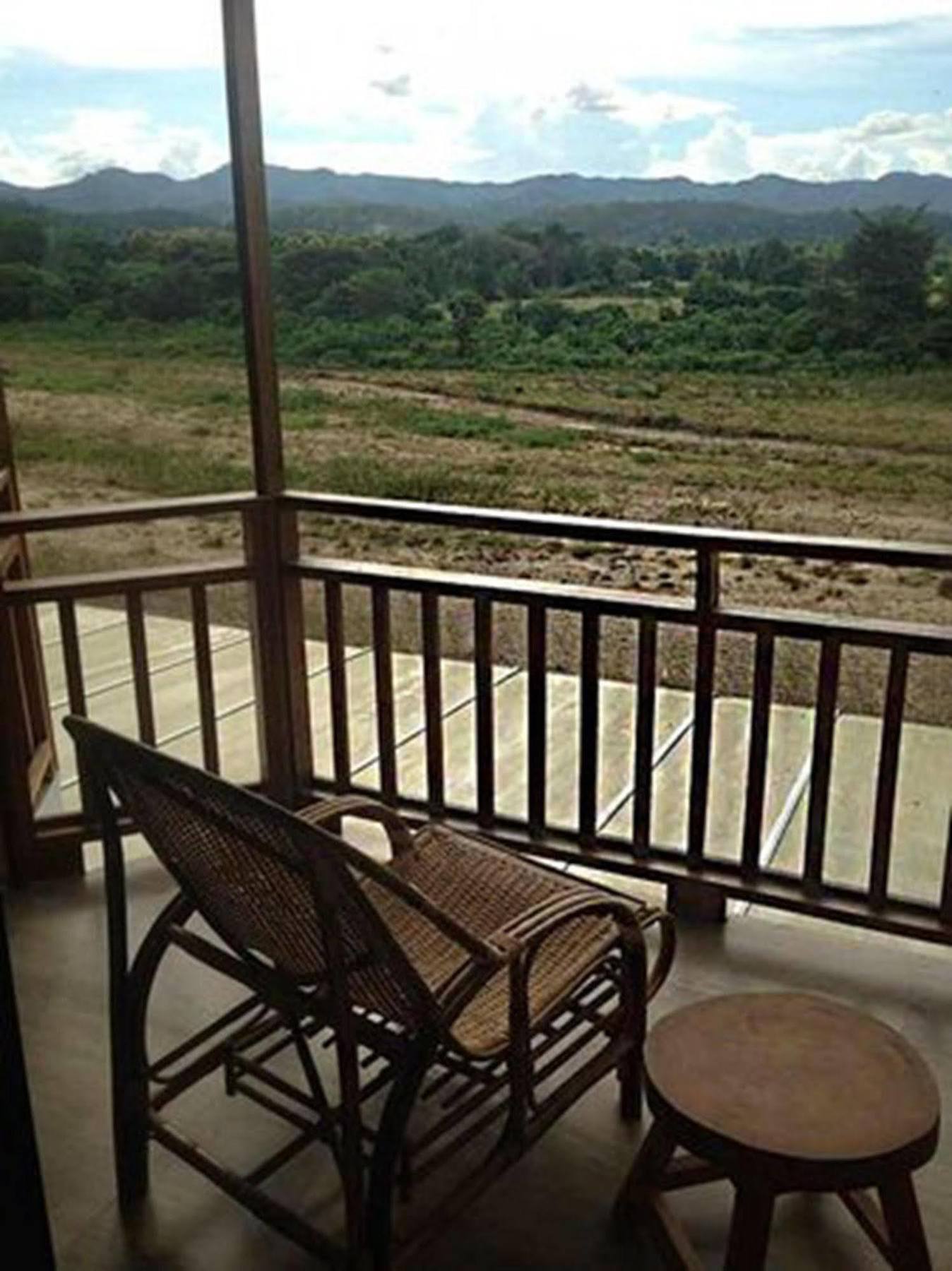 River Bank Resort Mae Sariang Eksteriør billede
