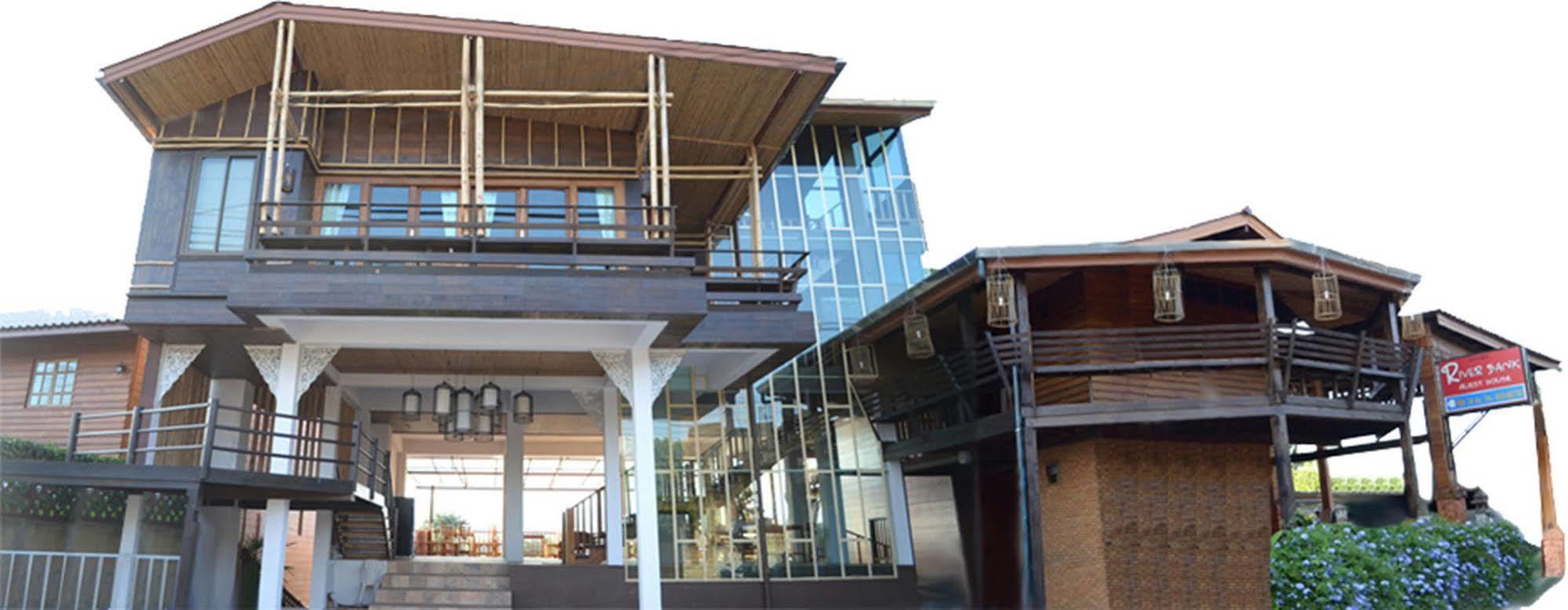 River Bank Resort Mae Sariang Eksteriør billede