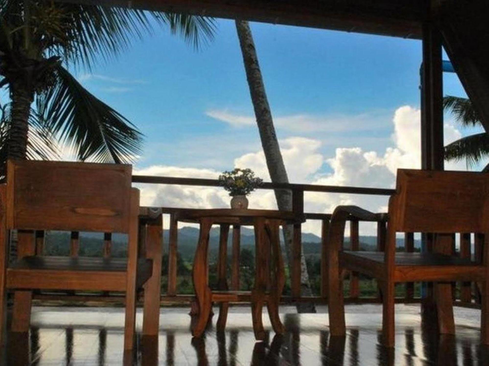 River Bank Resort Mae Sariang Eksteriør billede